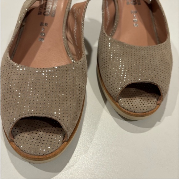 Mephisto tan sling back open toe stacked block heel metallic dots womens 8 1/2 - Picture 3 of 14